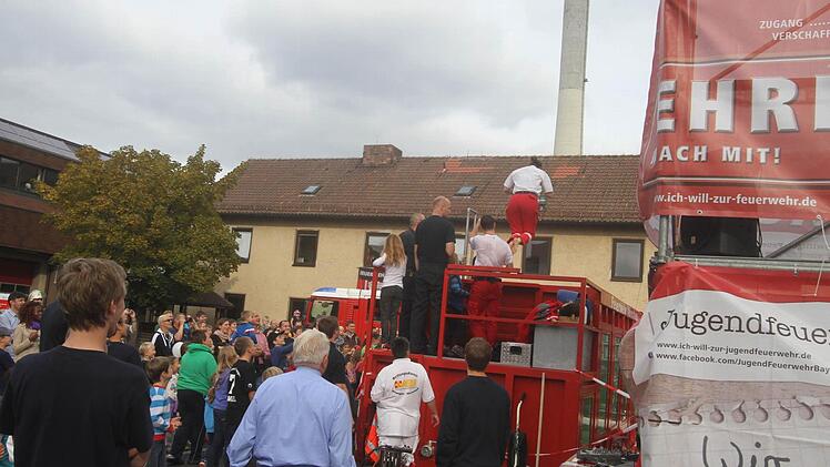 Auch ein Rot-Kreuzler ging ins Wasser. Foto: Michael Busch