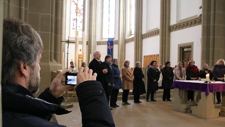 Eindrücke von der Wahl im Sonntagsgottesdienst in der Herz-Jesu-Stadtpfarrkirche. Foto: Ralf Ruppert