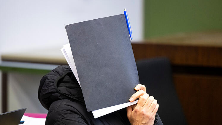 Prozess gegen Fu&szlig;balltrainer wegen sexuellen Missbrauchs