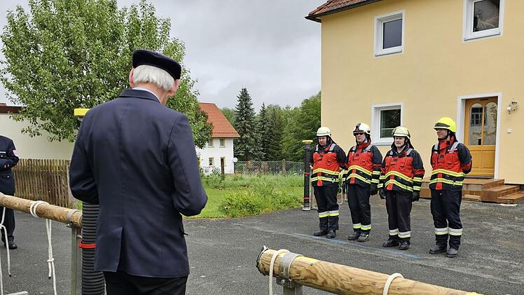 Oberfränkische Feuerwehrmannschaften nahmen an Bezirksleistungsmarsch teil