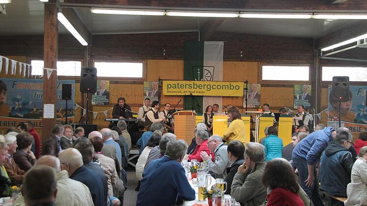 Blick auf die Bühne Foto: Jürgen Gärtner