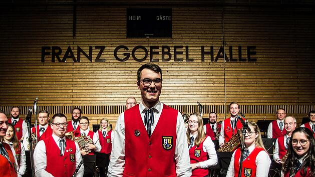 Umjubelt: Gabriel Möbus beeindruckte als musikalischer Leiter des Musikvereins Stadt Rödental.Foto: Jochen Berger