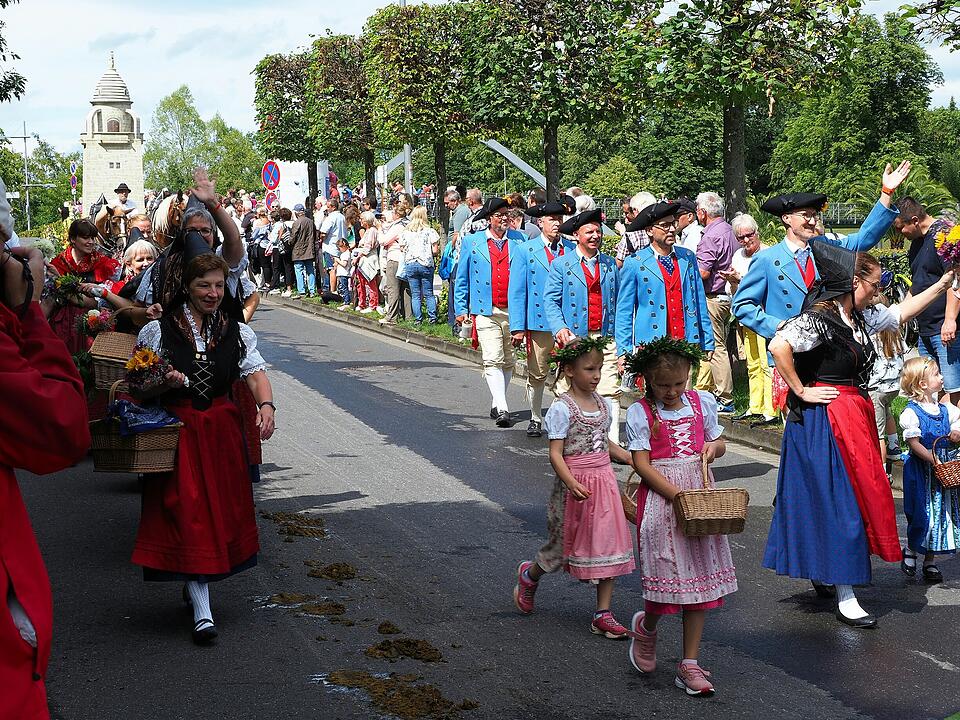 Großer historischer Festzug durch Bad Kissingen!