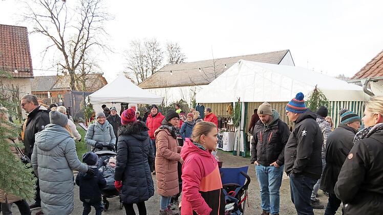 Sehr beliebt bei Jung und Alt: der Euerdorfer Weihnachtsmarkt.