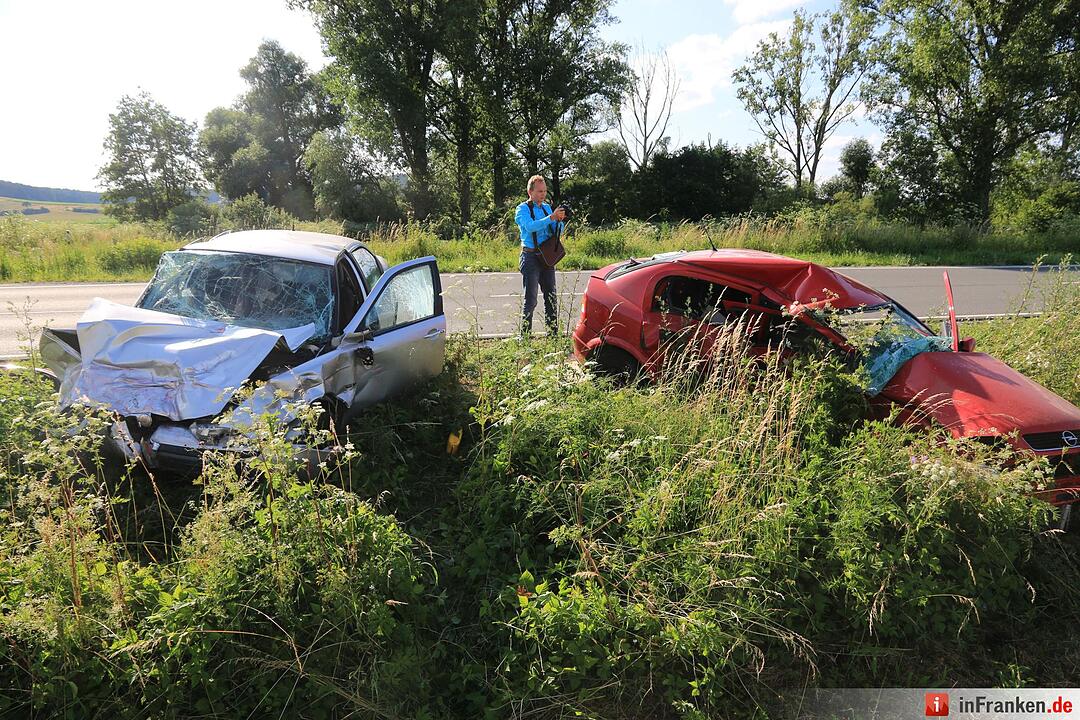 Schwer Unfall auf B470 bei Dachsbach