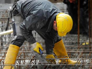 Für Bauarbeiter - hier ein Symbolfoto - stieg zum 1. Januar der Lohnsockel  Foto: IG Bau