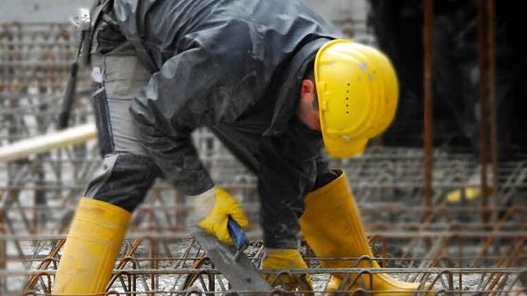 Für Bauarbeiter - hier ein Symbolfoto - stieg zum 1. Januar der Lohnsockel  Foto: IG Bau