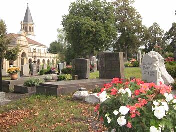 Der Stadtrat hat die Friedhofsgebühren in Kulmbach und Burghaig drastisch angehoben.  Foto: Stephan Tiroch