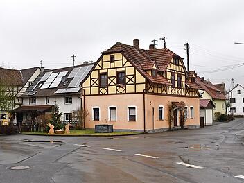 Auch die Dorfmitte von Gleismuthhausen soll im Zuge der Dorf- und Flurerneuerung "Merlach-Gleismuthhausen" neu gestaltet werden. Foto: Gabi Arnold