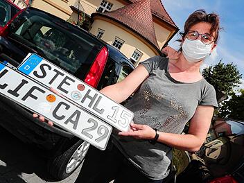 Tausche LIF gegen STE - es gibt Besitzer, die ihr Fahrzeug mit dem Kennzeichen des Altlandkreises Staffelstein versehen. Foto: Matthias Hoch