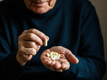 Medikamente, Tablette, Pille, Alter, Gesundheit, Verbraucherschutz