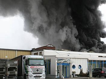 Am Morgen des 14. März 2012 stieg eine riesige schwarze Rauchsäule über der Firma Metob im Michelauer Industriegebiet auf. Im Laufe des Tages wurde Katastrophenalarm ausgelöst - und erst zwei Tage später wieder aufgehoben.