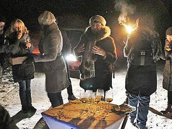 Eiswein war der kulinarische Höhepunkt bei der Nachtwanderung durch die Hammelburger Weinberge. Foto: Werner Vogel