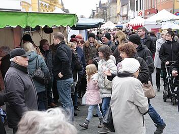 Verkaufsoffene Sonntage in Forchheim ziehen Kunden an. Foto: Josef Hofbauer