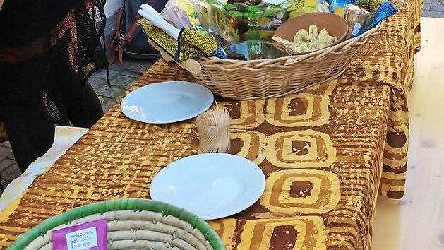 Auch Spezialit&auml;ten aus der Partnerstadt Kaya in Burkina Faso wurden angeboten.
