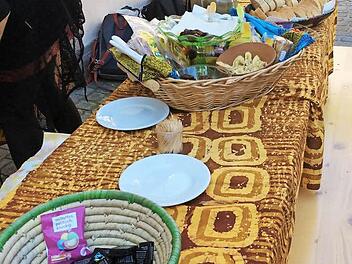Auch Spezialitäten aus der Partnerstadt Kaya in Burkina Faso wurden angeboten.