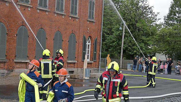 Die Gro&szlig;&uuml;bung an der fr&uuml;heren Bahnmeisterei war eines der Highlights am Angerfest.