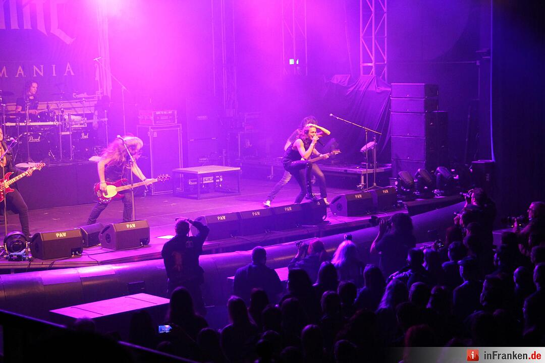 Christmas-Bash 2015 in Geiselwind: Nacht der Gegensätze