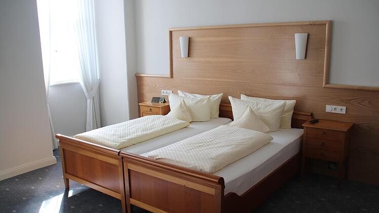 Das historische Bett in der FJS-Suite blieb erhalten.Matthias Einwag