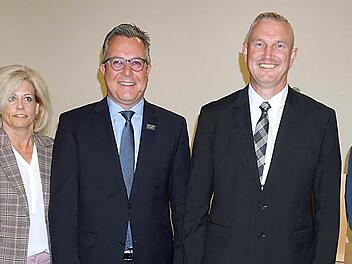 Die neugew&auml;hlte Vorstandschaft mit Stefan Rabl, Claudia Schulz, Thomas Geiger, Andreas Sch&ouml;pp und Fabio Negri