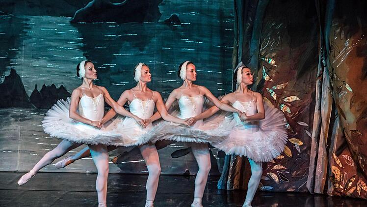 Impressionen vom "Schwanensee"-Gastspiel im Coburger Kongresshaus.Foto: Jochen Berger