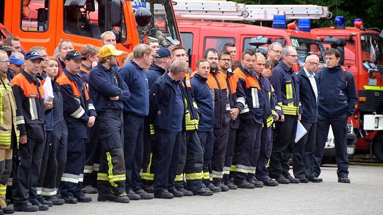 Großübung der Feuerwehr Notfallkontingente Foto: Peter Rauch