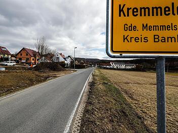 In Kremmeldorf ist nur das Stück vom Ortsanfang bis zur Staatsstraße betroffen.  Foto: Matthias Hoch