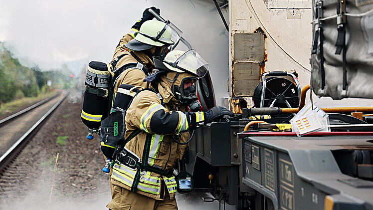 Gasaustritt an G&uuml;terwagen in Aschaffenburg