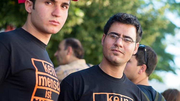 Flüchtlinge protestieren mit einem Marsch von Würzburg nach Berlin gegen die deutsche Asylpolitik. Foto: Tobias Köpplinger