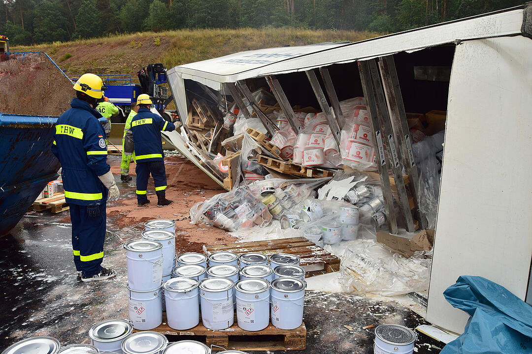 Umgekippter Lkw A3 bei Geiselwind
