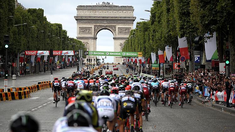 &Uuml;ber drei Wochen vom 4. Juli bis zum Finale in Paris am Sonntag, 26. Juli, h&auml;lt die Tour de France 2026 Frankreich und die Welt in Atem. Gefahren wird diesmal vor allem im warmen S&uuml;den des Landes: Die finale Etappe nach Paris ist mit deutlichem Breitengrad-Abstand der n&ouml;rdlichste "Austragungsort" der Tour.