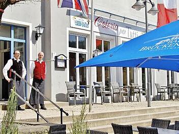: Die Osteria per Tutti am Brückenauer Marktplatz.