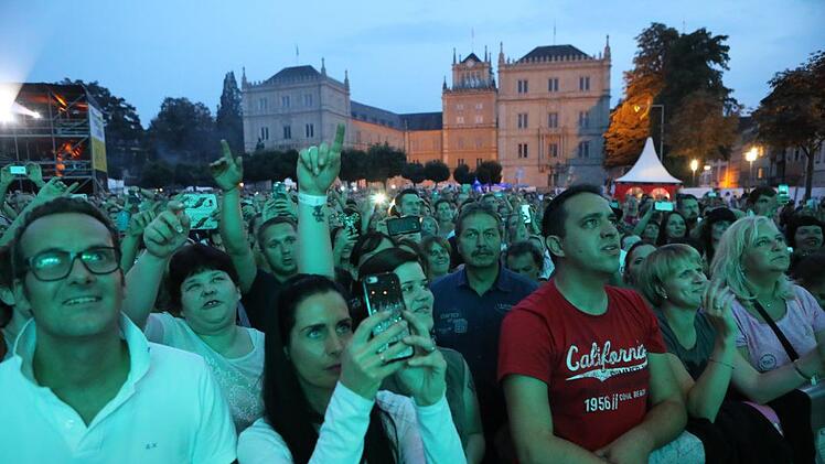 Da war's noch trocken - Impressionen vom Open-Air-Auftakt.  Foto: Barbara Herbst
