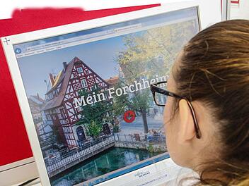 Immerhin hat die Interessengemeinschaft der "Innenstädter" schon entschieden, die Online-Plattform der Forchheimer Einzelhändler auf der städtischen Internet-Seite (im Bild) erscheinen zu lassen. Doch noch ist die Plattform leer. Foto: Josef Hofbauer
