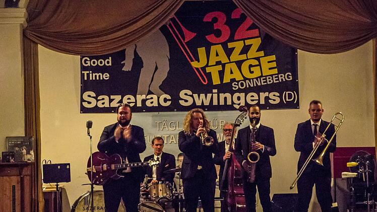 Beste Stimmung: Die Sazerac Swingers gastierten im Rahmen der Jazztage Sonneberg in Ketschenbach.Foto: Jochen Berger