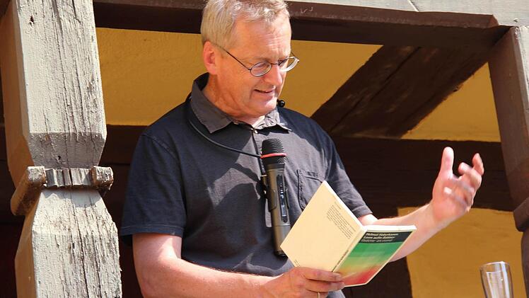 Helmut Haberkamm las aus seinen Werken. Fotos: Johanna Blum