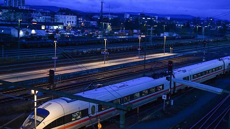 Auf welcher Trasse fährt der ICE, aber auch der Nahverkehr künftig durch Bamberg? Foto: Ronald Rinklef