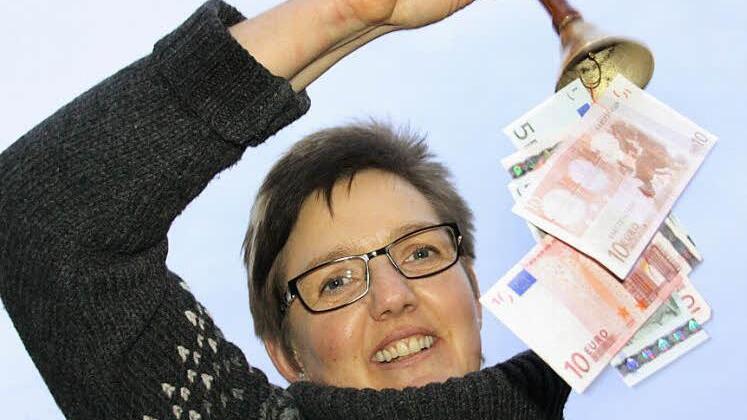 Birgit Scheller ist Mutter dreier Kinder, von denen zwei bereits studieren. Das kostet Geld.