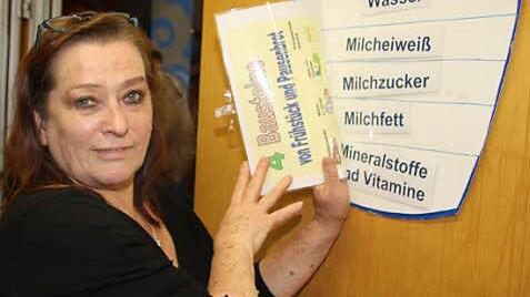 Milch ist nicht nur ein Getränk, sondern Milch liefert auch wertvolle Inhaltsstoffe, erläuterte "Schulmilchbeauftragte" Ursula Willenberg.