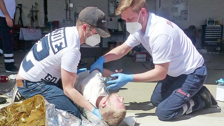 Bei den praktischen &Uuml;bungen galt Maskenpflicht.