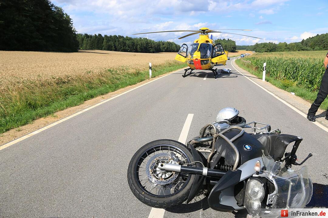 Unfall bei Oberfellendorf - zwei Schwerverletzte
