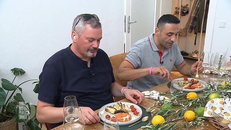 Halloumi-Kenner Adib segnet Kiras Eigenkreation ab.