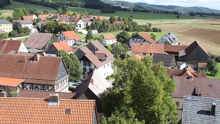 Vom Kirchturm aus präsentierte sich der Ort Seibelsdorf in seiner vollen Schönheit. Foto: Michael Wunder