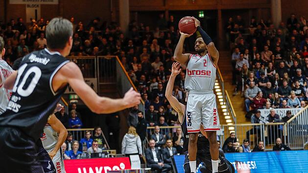Ricky HIckman feierte mit zw&ouml;lf Punkten ein gelungenes Saisondeb&uuml;t. Foto: Daniel L&ouml;b