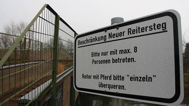 10 000 Euro hat es alleine 2013 gekostet, den Neuen Reitersteg benutzbar zu halten. Dauerhaft gesichert ist er damit allerdings nicht.Fotos: Ralf Ruppert