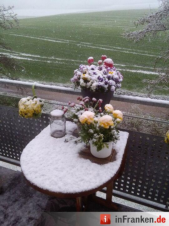 Franken: Ostermontag versinkt im Schnee