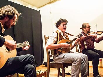 Begeisterndes Coburg-Gastspiel: David Sellner, Bryan Brenner und Raphael Widmann (von links) gastierten bei der Gesellschaft der Musikfreunde.Foto: Jochen Berger