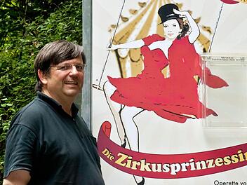 Christian Simonis dirigiert Kálmáns "Zirkusprinzessin" in Heldritt. Premiere auf der Waldbühne ist am 13. August. Foto: Jochen Berger