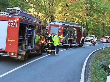 Die Unfallstelle in einer Rechtskurve der B22 nahe dem Parkplatz des Baumwipfelpfades Fotos: News5/Merzbach