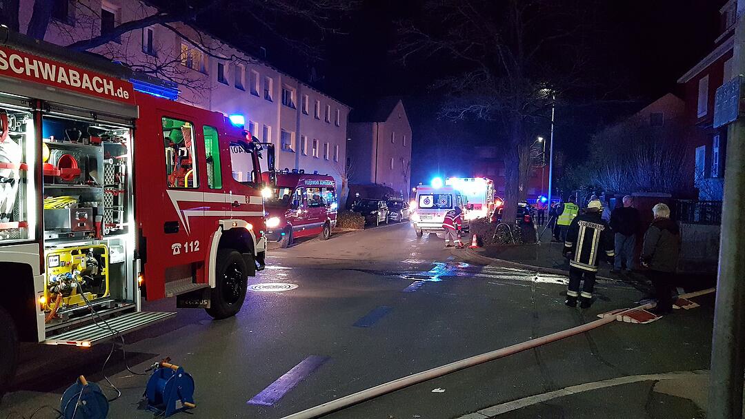Mittelfranken: 62-Jähriger vor Brand im Mehrparteienhaus gerettet